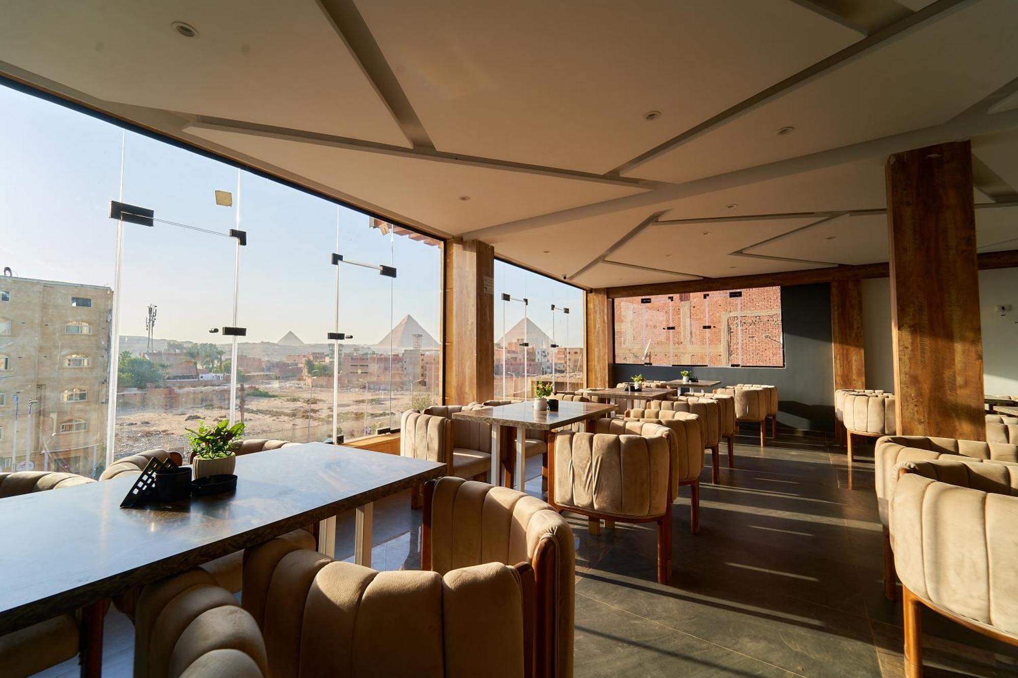 Crown Pyramids View Hotel Giza Exterior photo