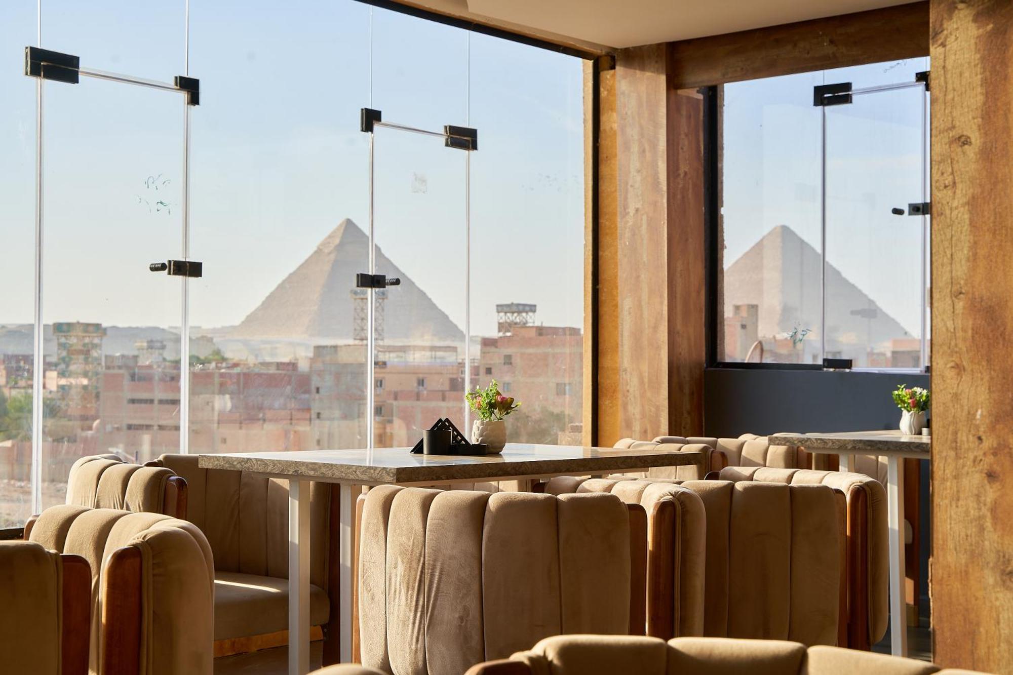 Crown Pyramids View Hotel Giza Exterior photo